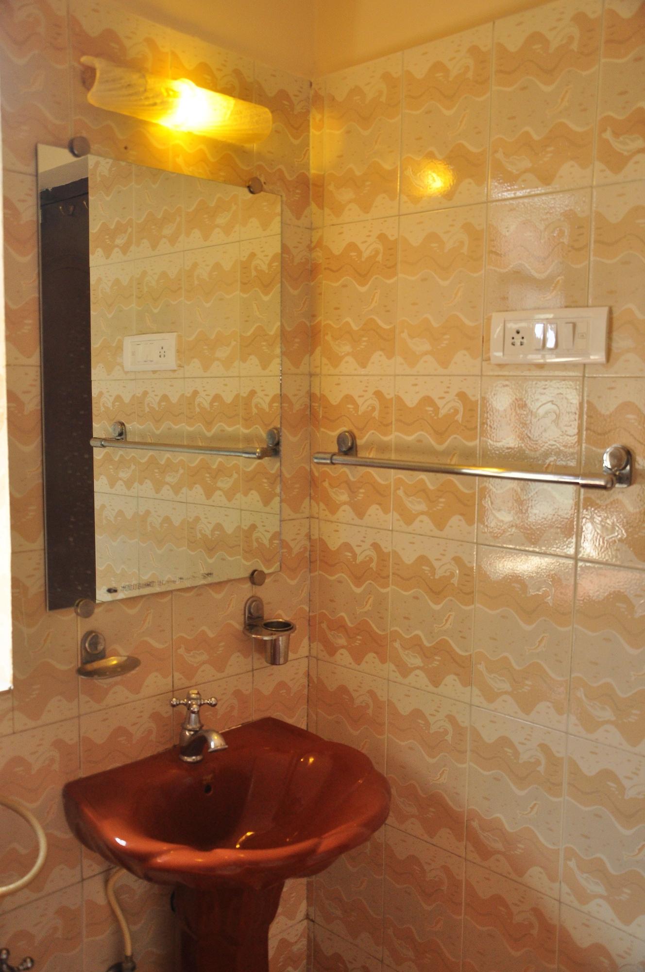 Villa Theresa Beach Resort Калангуте Екстериор снимка