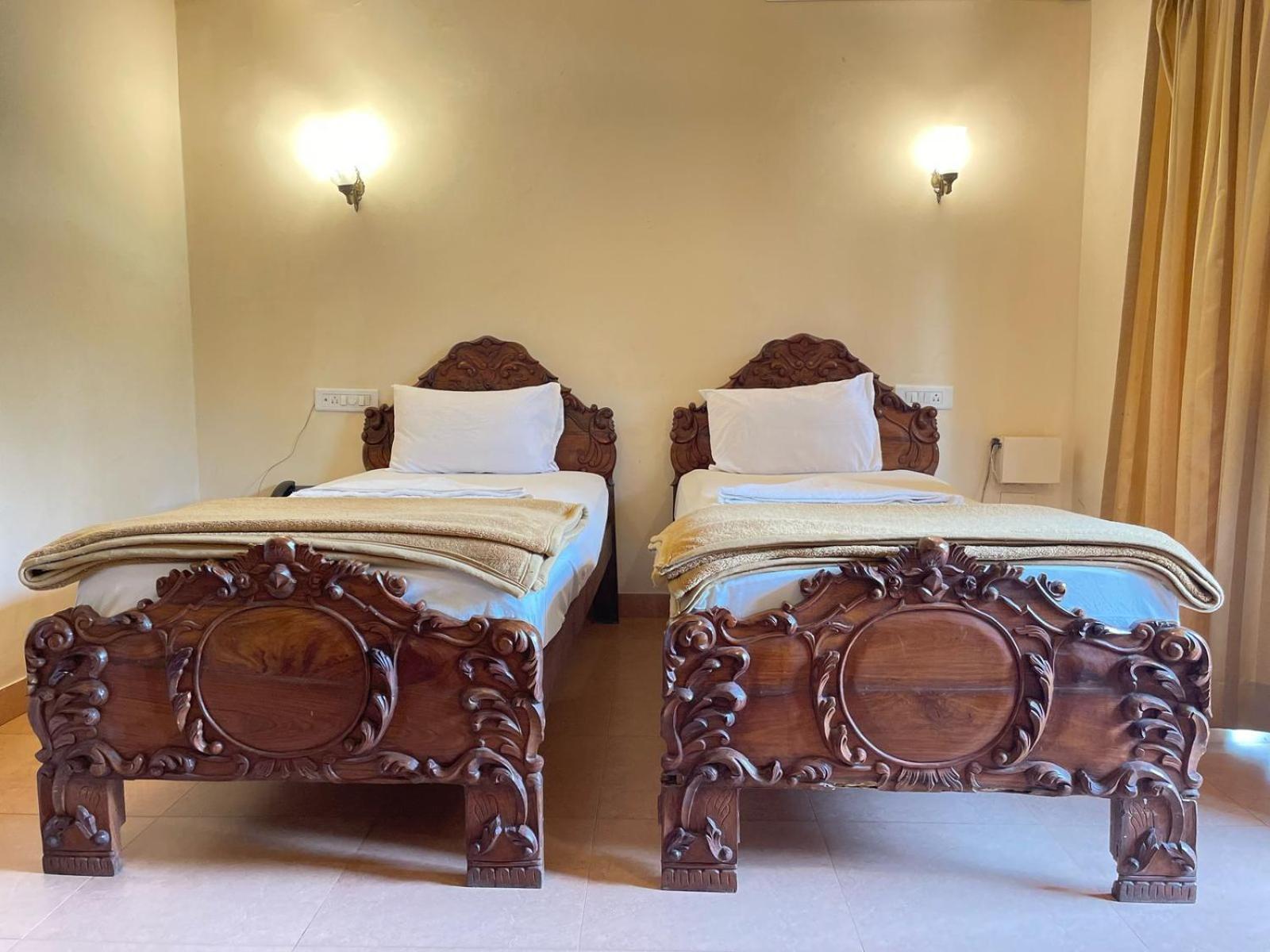 Villa Theresa Beach Resort Калангуте Екстериор снимка