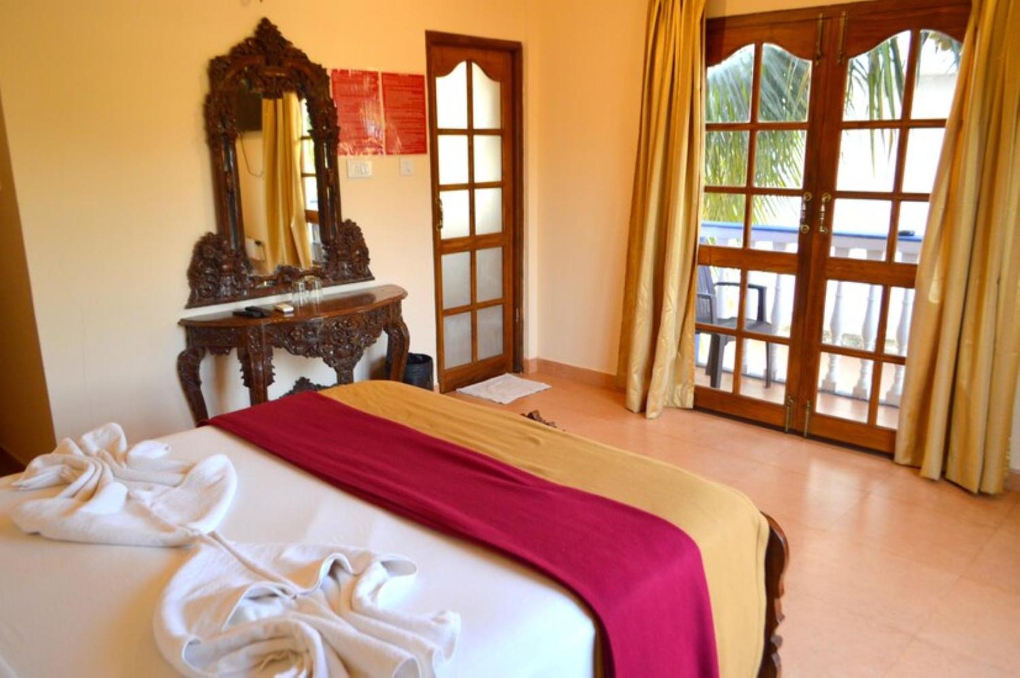 Villa Theresa Beach Resort Калангуте Екстериор снимка