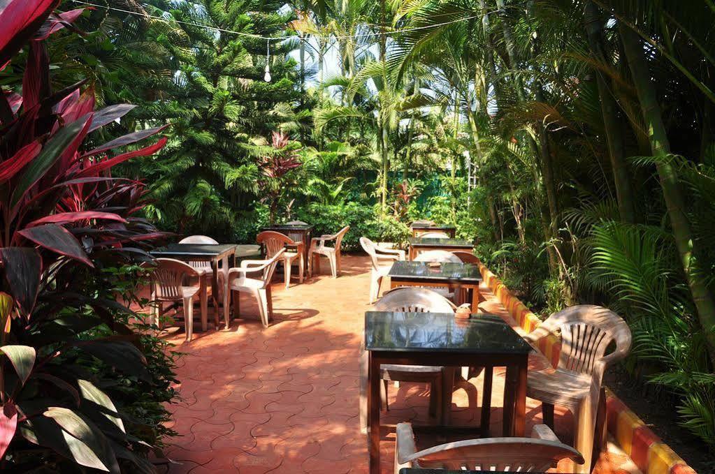 Villa Theresa Beach Resort Калангуте Екстериор снимка