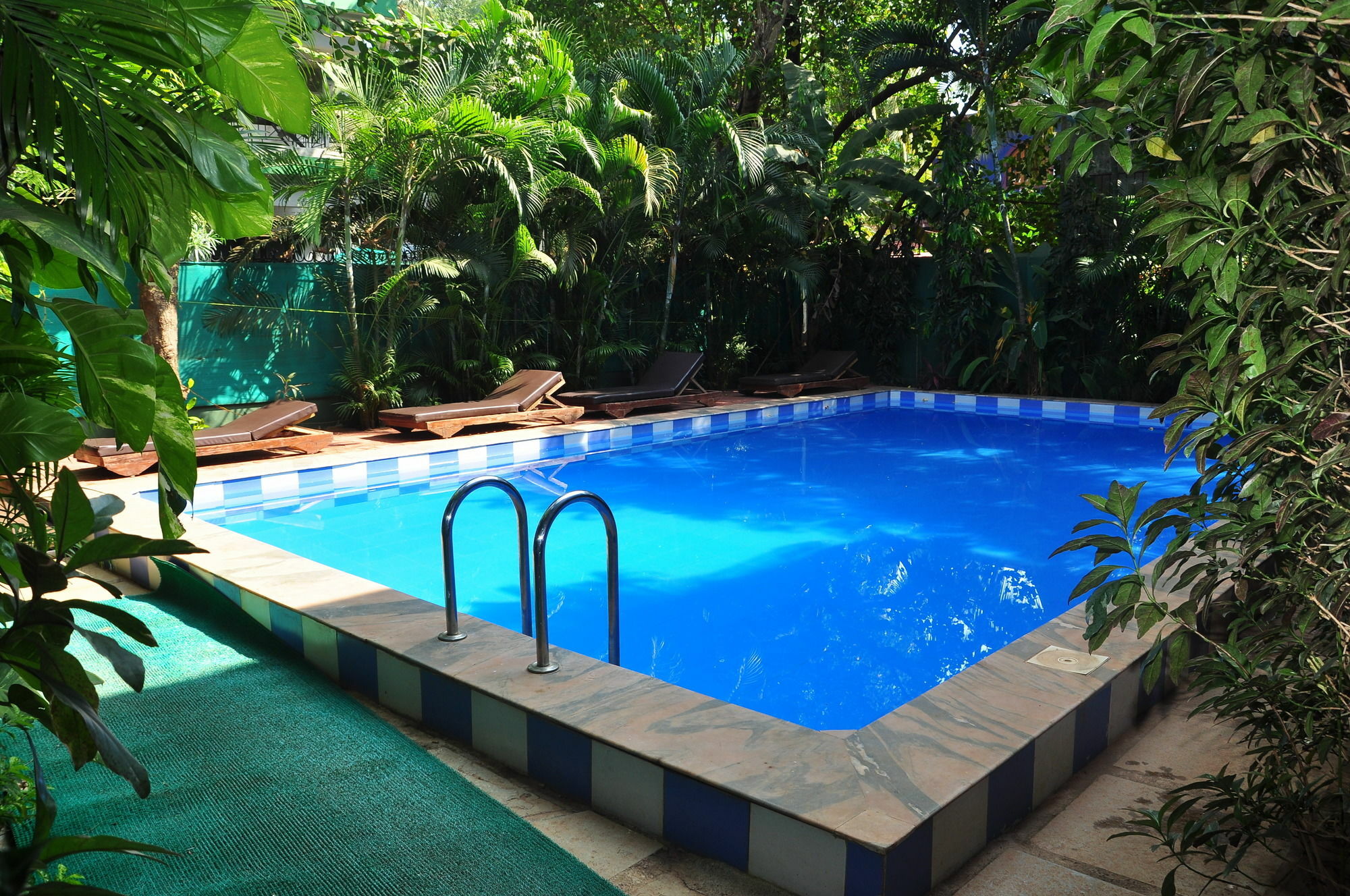 Villa Theresa Beach Resort Калангуте Екстериор снимка