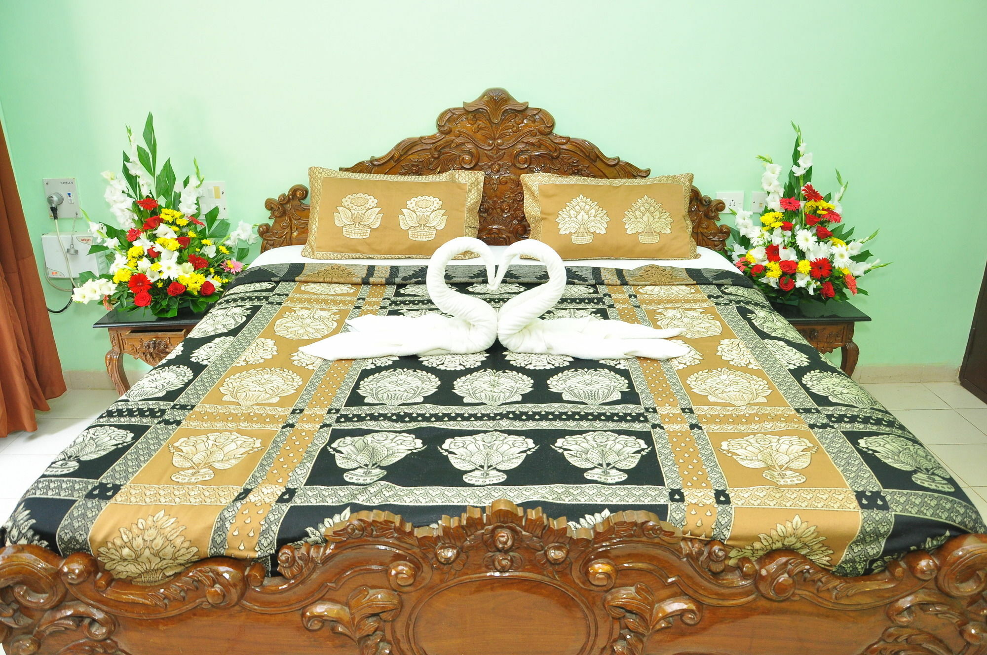 Villa Theresa Beach Resort Калангуте Екстериор снимка